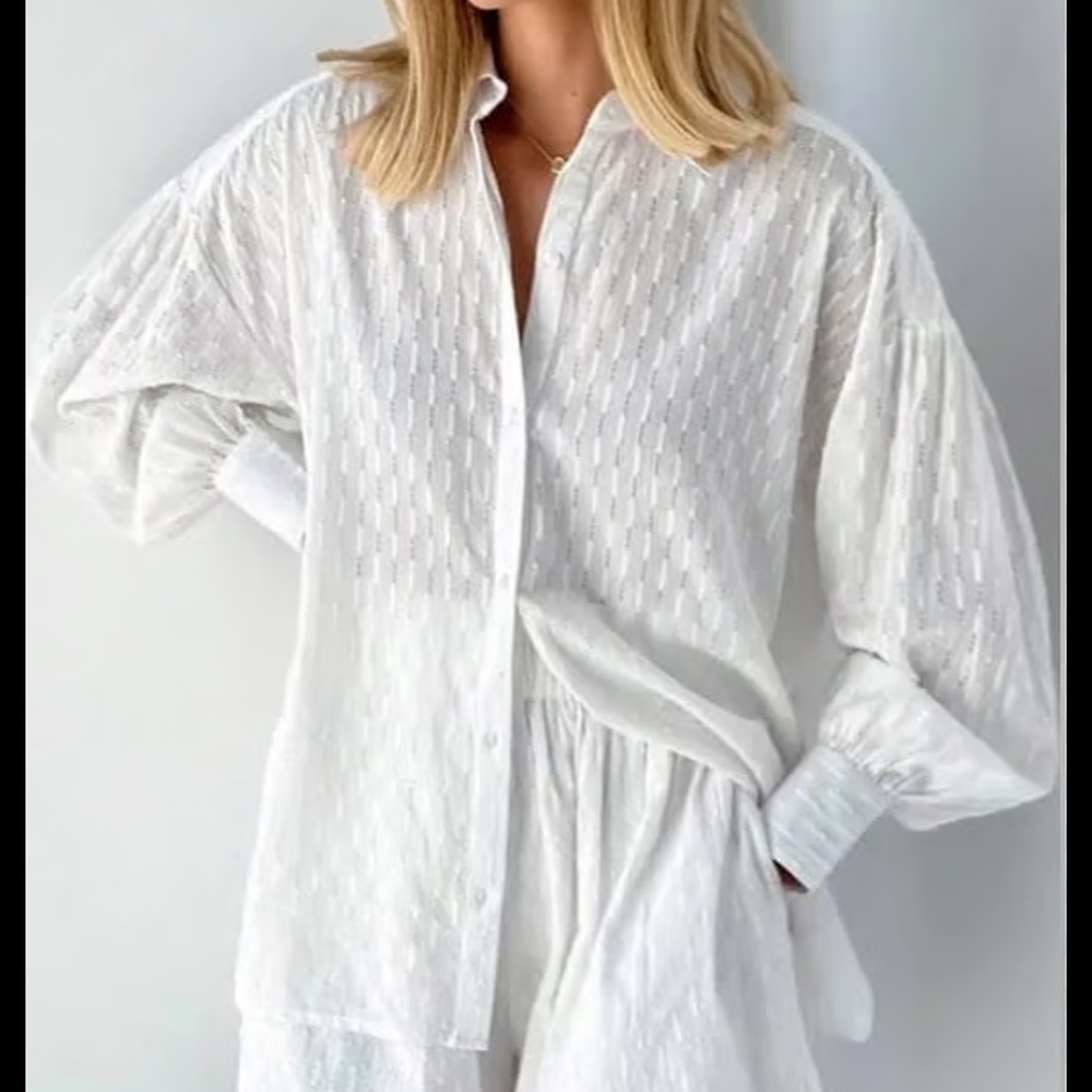 NWT Commense Textured Long Sleeve Button Down Top